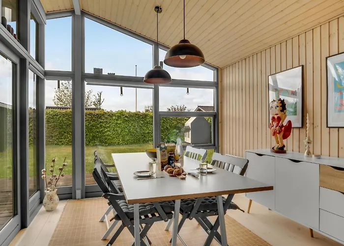 Lovely In With Wifi بيت للعطل *